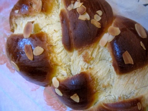 Tsoureki, Greek Easter bread